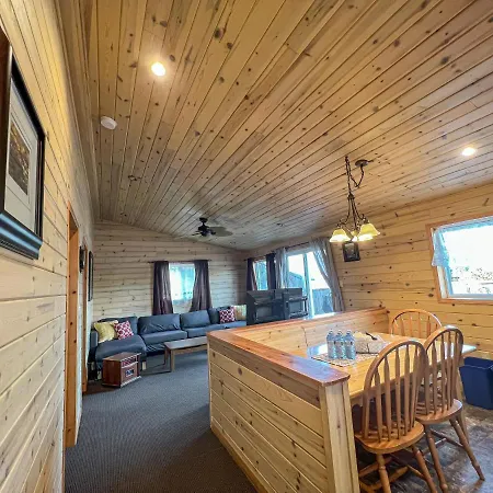 Ahmic Lake Resort Magnetawan Exterior photo