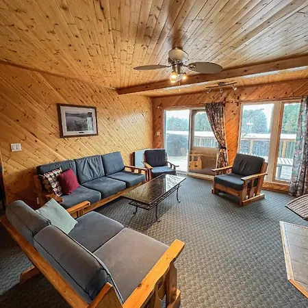 Ahmic Lake Resort Magnetawan Exterior photo