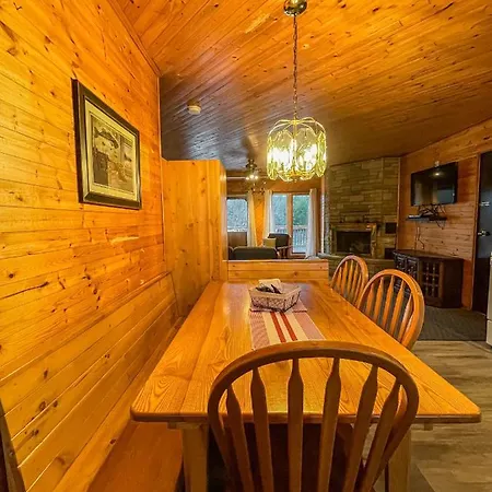 Ahmic Lake Resort Magnetawan Exterior photo